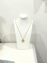 Load image into Gallery viewer, Vintage Necklace Z5