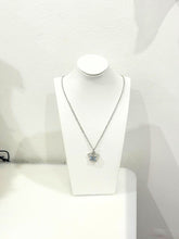 Load image into Gallery viewer, Vintage Necklace Z6
