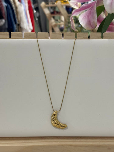 Pendant Charm V Gold Necklace